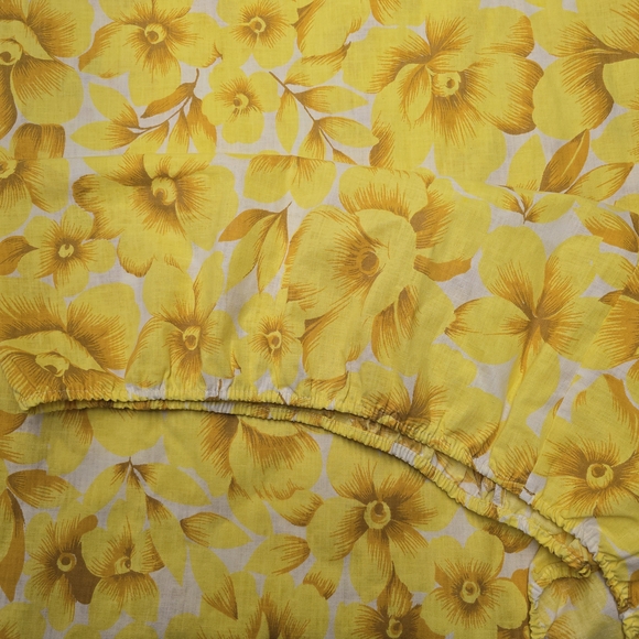 Vtg 70s Sheet Set, Flower Power, 1 Fitted & 1 Flat Sheet, Twin, Cotton/Poly - Picture 3 of 10